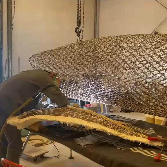 A great white shark in the making.
Steel hooks, welding sparks, careful hands, and a total obsession with the anatomy of a creature that has not changed since dinosaur times. The curve of the body, the tension in the jaw, the quiet force of the fins: every detail has to feel right before the shark can fully emerge.
Each hook becomes part of the body, each movement brings the form closer to presence.
Work in progress from the studio.
#VincentMock #VincentMockStudio #GreatWhiteShark #SharkArt #ContemporarySculpture #WorkInProgress #FishHooks #MarineConservation #ArtAndNature #hookedonlife